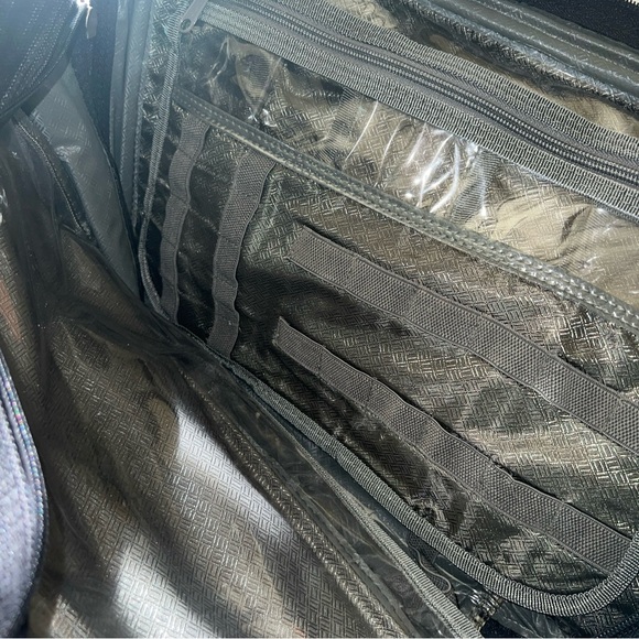 Atlantic Laptop Briefcase Overnight Carry On Black Case 16"x12"adjustable Strap - Picture 9 of 11